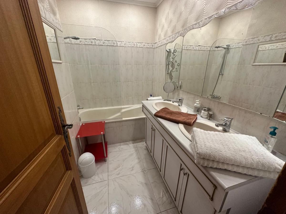 Prive Avec Sdb Privative Quarto em Acomodações Particulares Le Cannet